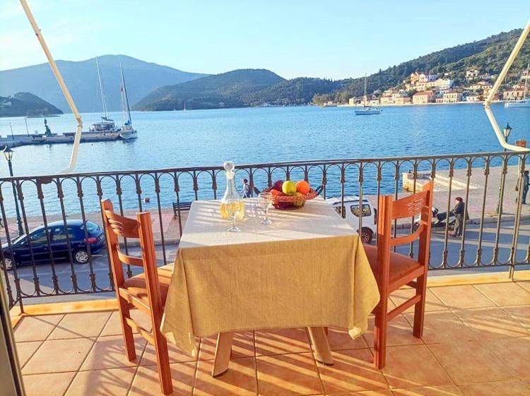 Apartamento Lourantos 2 Vathí - Ítaca Exterior foto